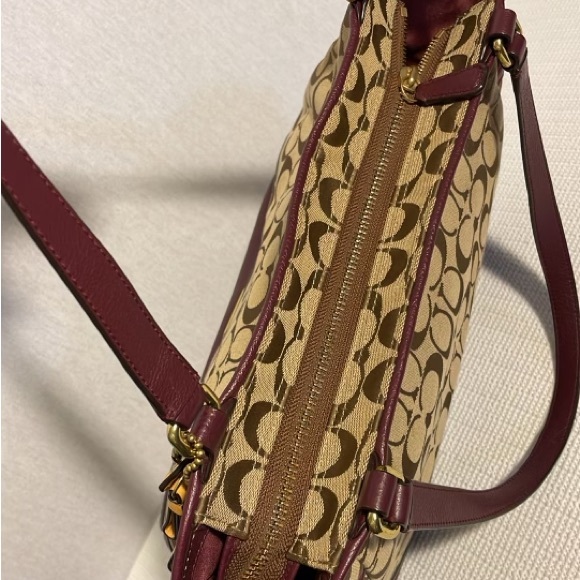 Coach authentic shoulder bag - Picture 11 of 12